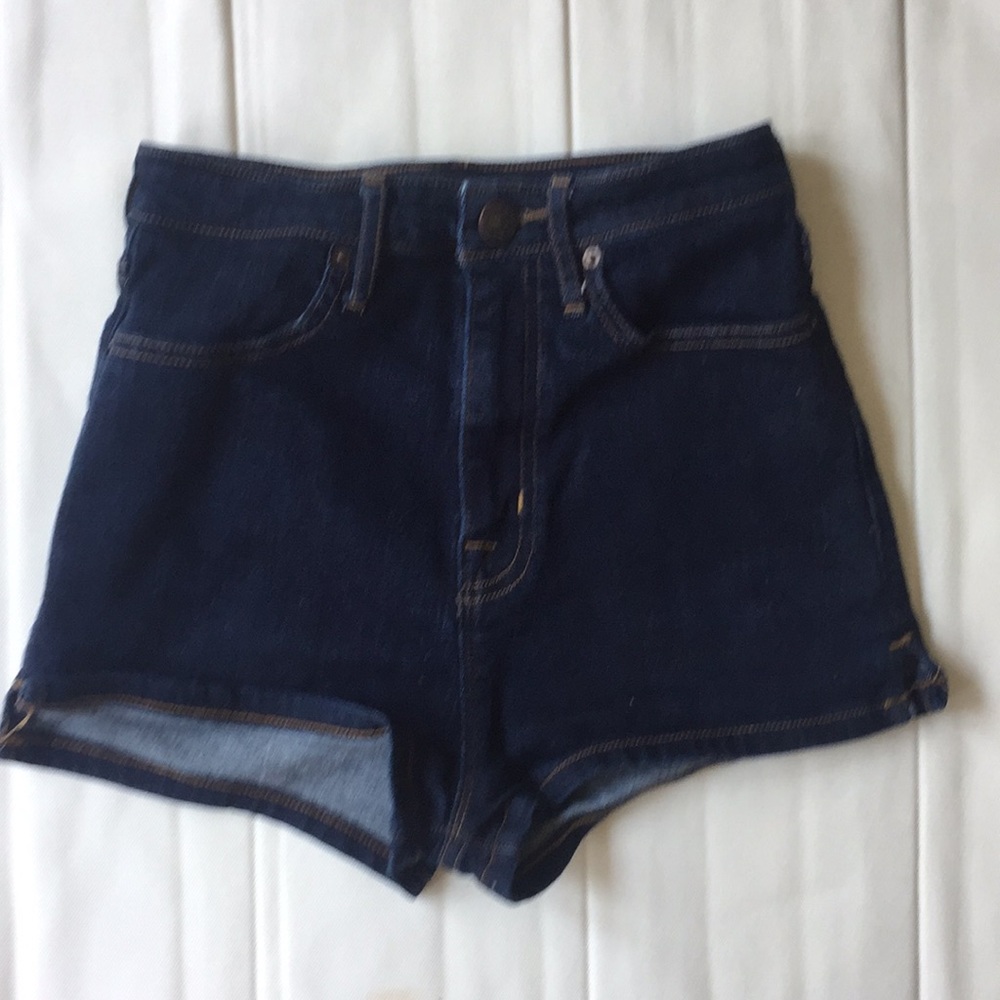 BDG super high rise pin up shorts. Size 24w.